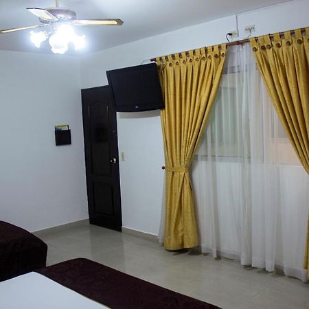 Hotel Plazuela San Ignacio Μεντεγίν Εξωτερικό φωτογραφία