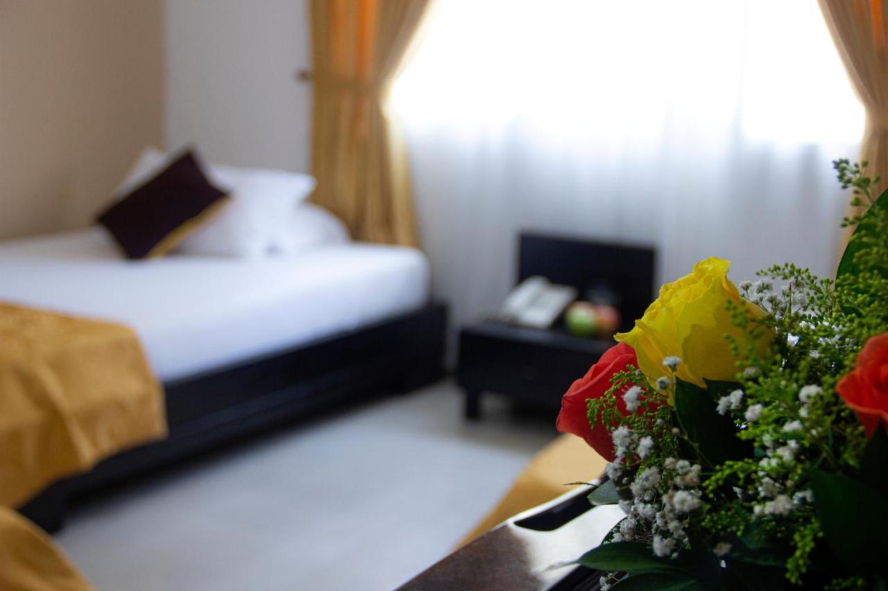 Hotel Plazuela San Ignacio Μεντεγίν Εξωτερικό φωτογραφία