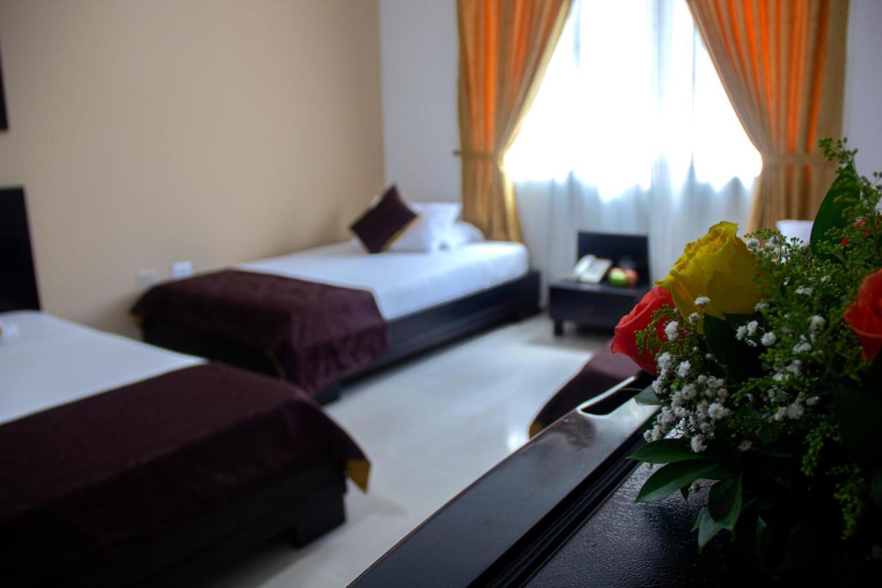 Hotel Plazuela San Ignacio Μεντεγίν Εξωτερικό φωτογραφία