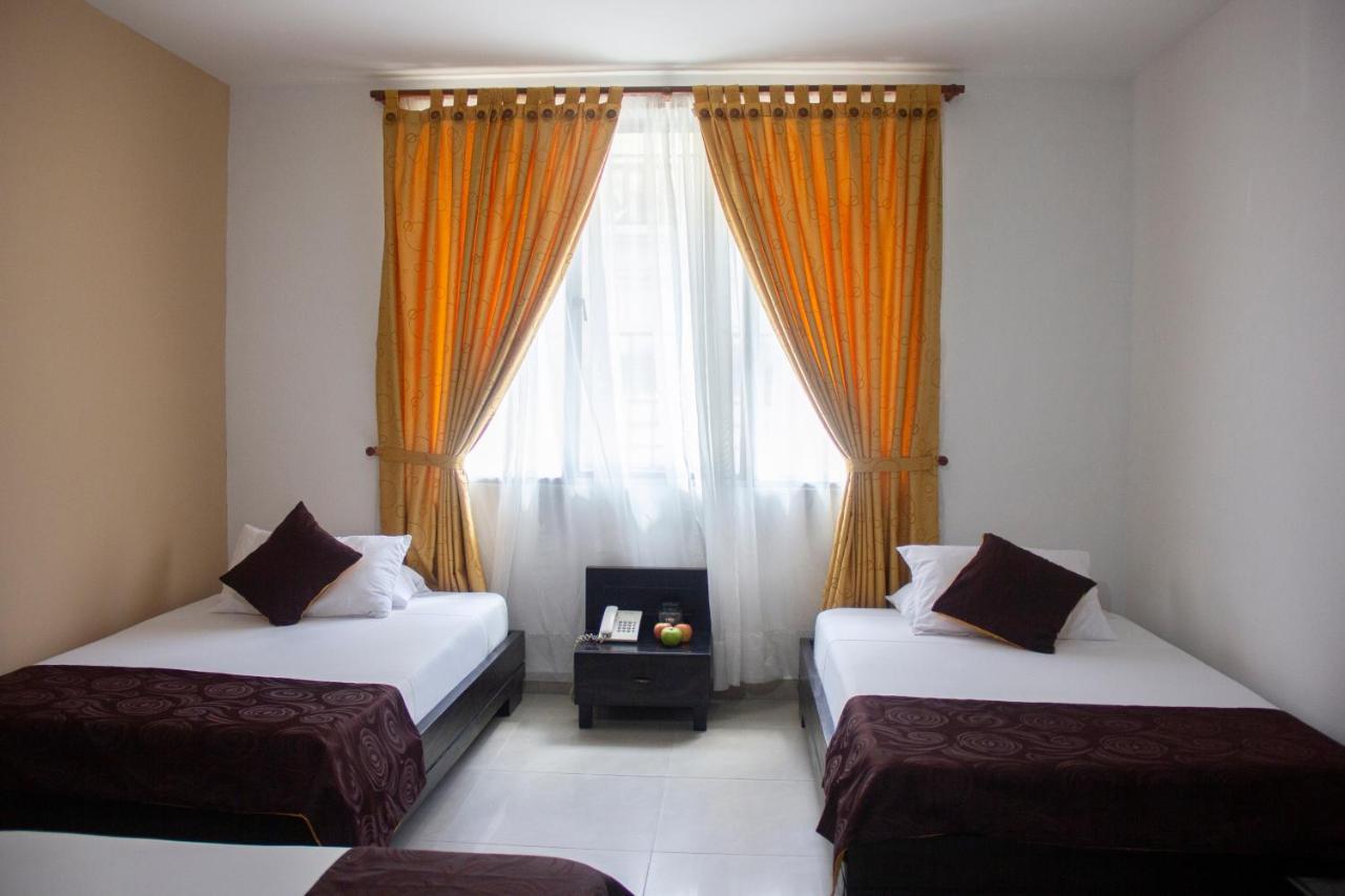 Hotel Plazuela San Ignacio Μεντεγίν Εξωτερικό φωτογραφία