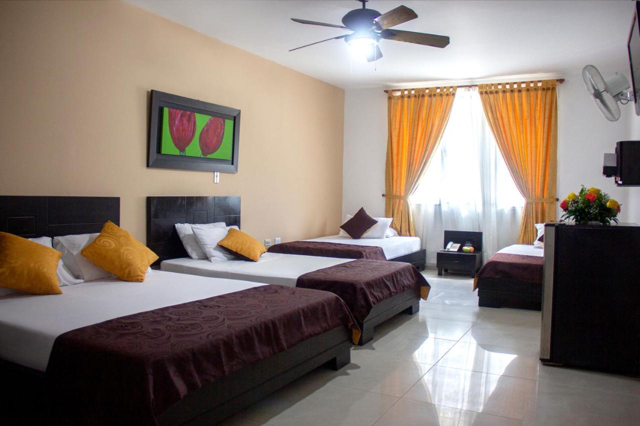 Hotel Plazuela San Ignacio Μεντεγίν Εξωτερικό φωτογραφία