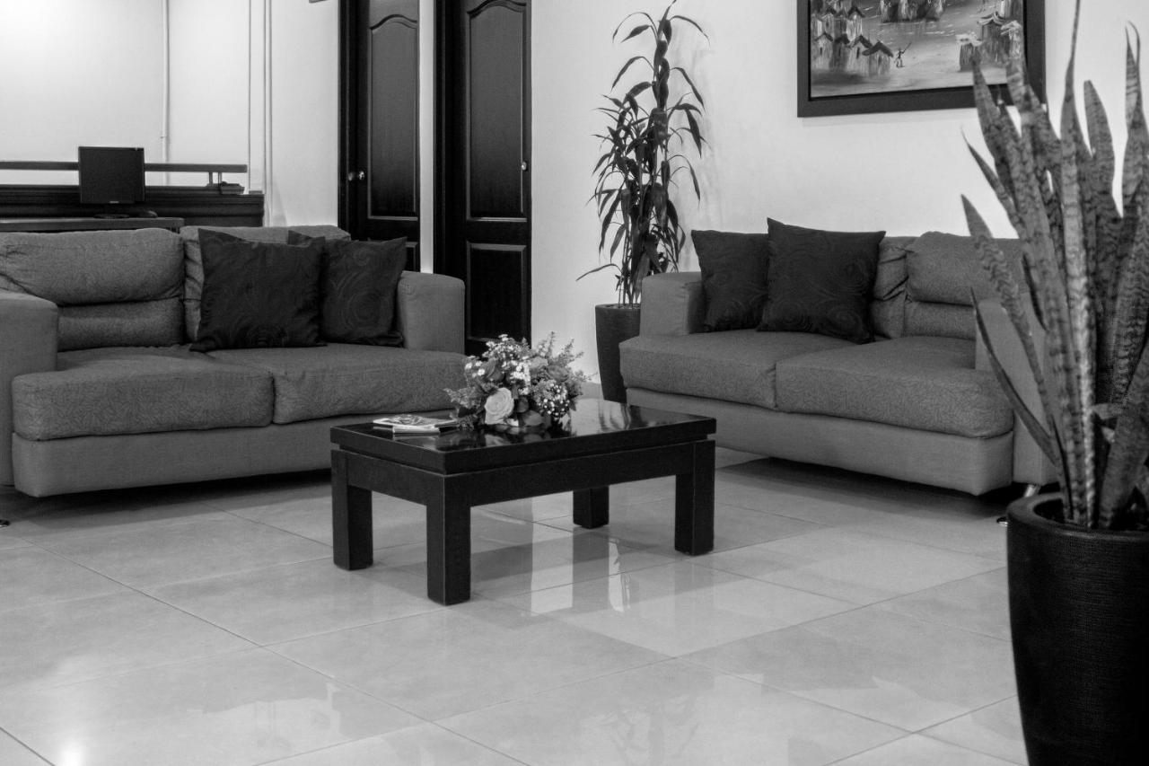 Hotel Plazuela San Ignacio Μεντεγίν Εξωτερικό φωτογραφία