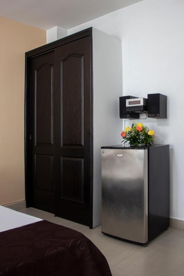 Hotel Plazuela San Ignacio Μεντεγίν Εξωτερικό φωτογραφία